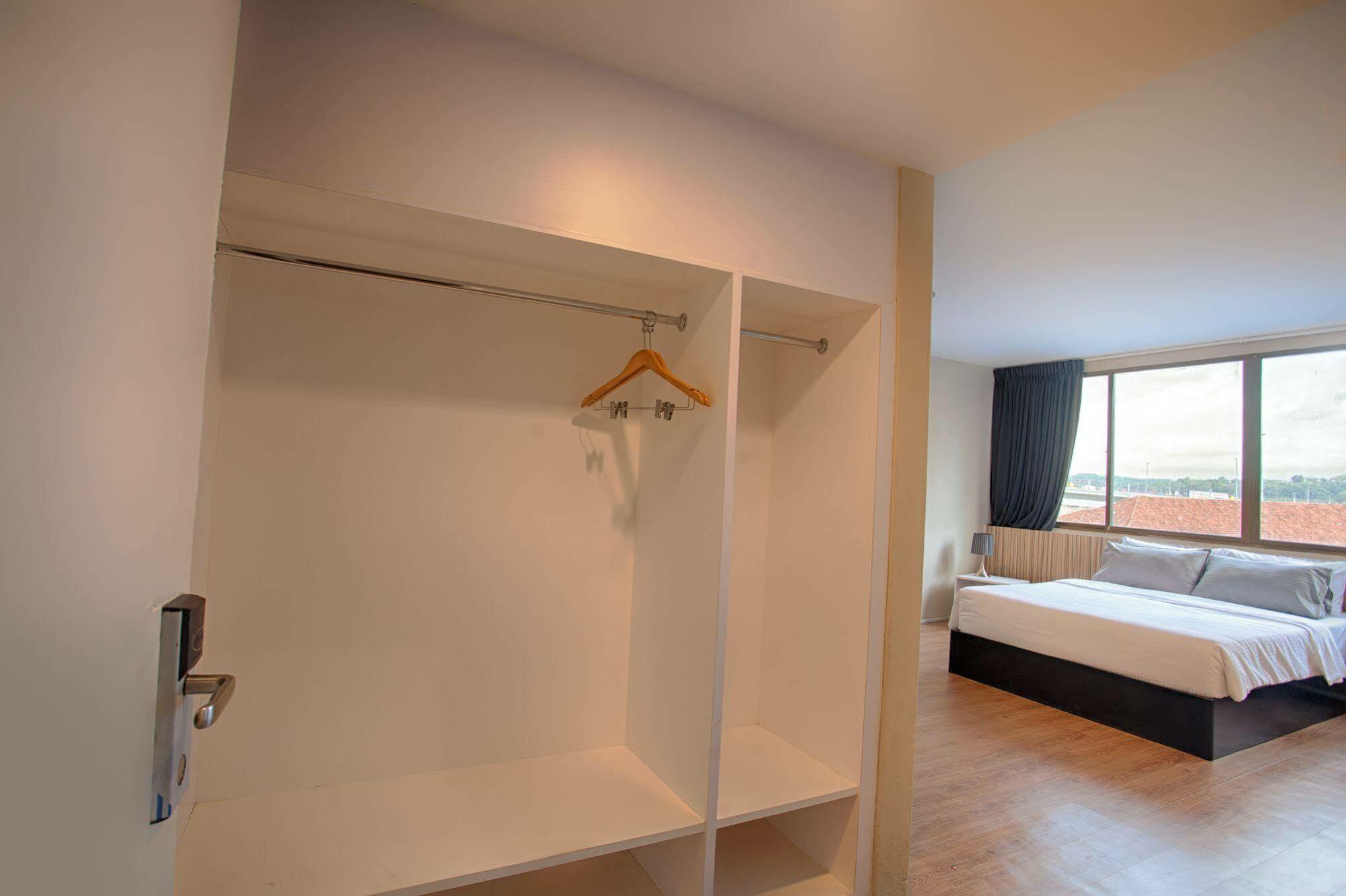 นิว บูทิก โฮเต็ล Hotel ยะโฮร์บาห์รู ภายนอก รูปภาพ